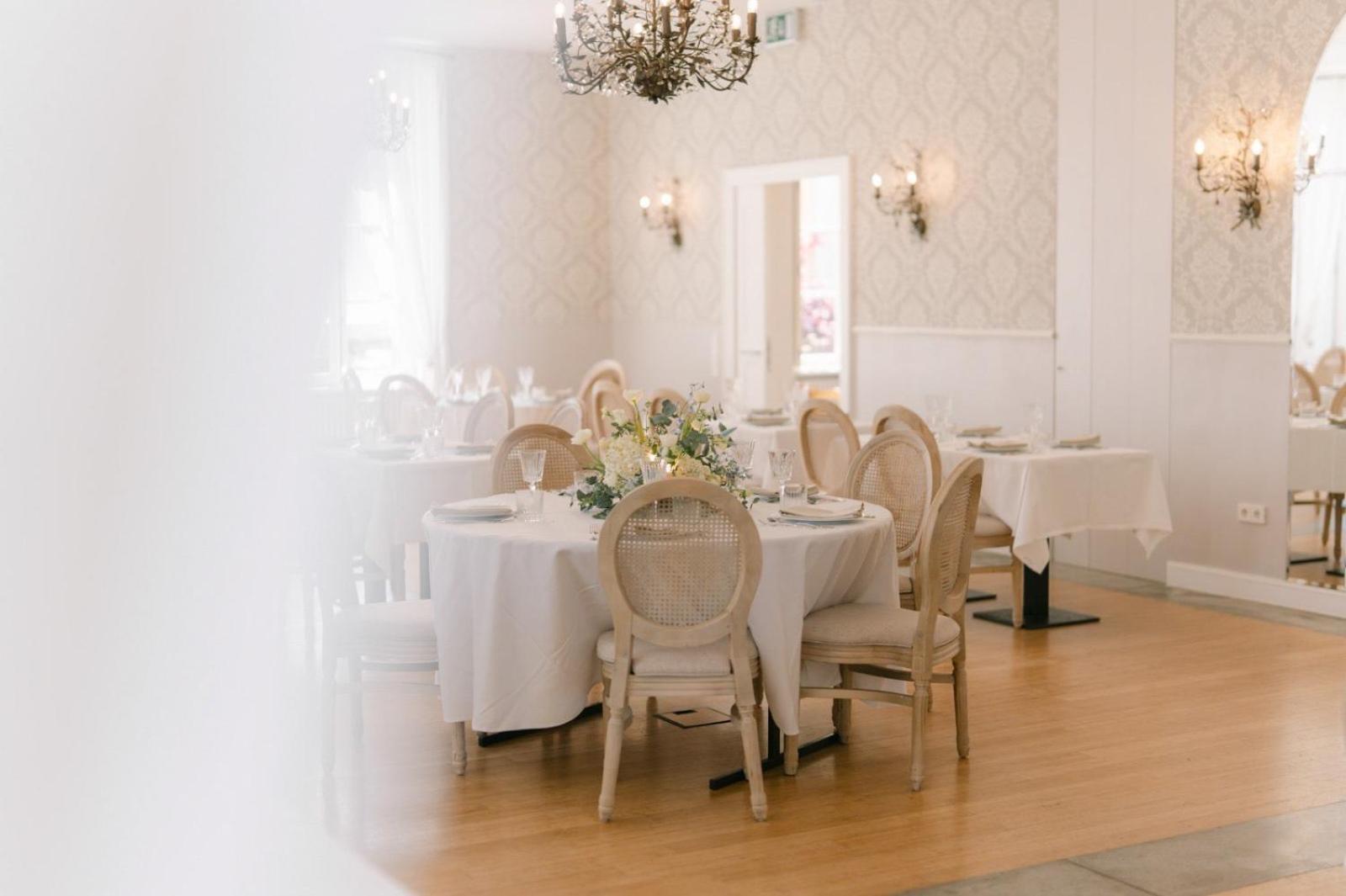 Hotel Chateau Шенген Екстериор снимка